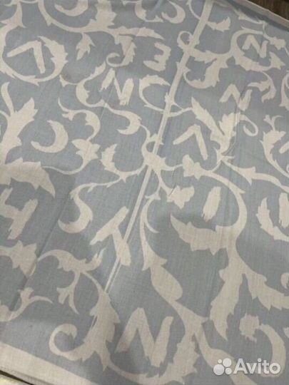 Платок шерстяной Givenchy два цвета