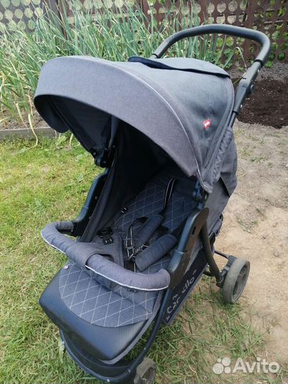 Летняя коляска фирмы carrello