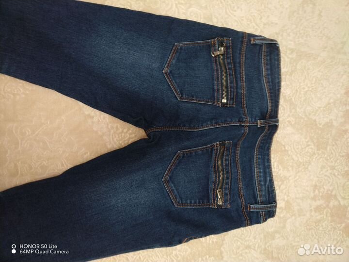 Джинсы узкие