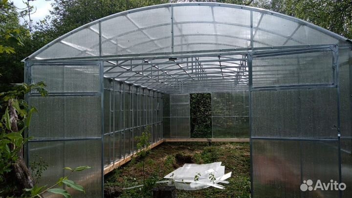 Теплица под поликарбонат