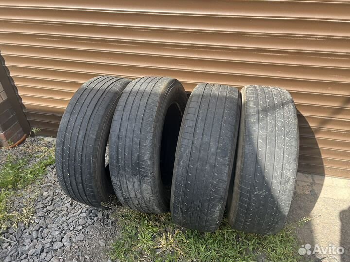 Yokohama BluEarth-XT AE61 235/65 R18