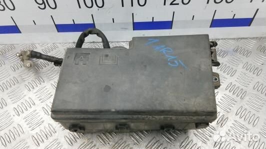 Блок предохранителей ford kuga 1 (1AR15M101)