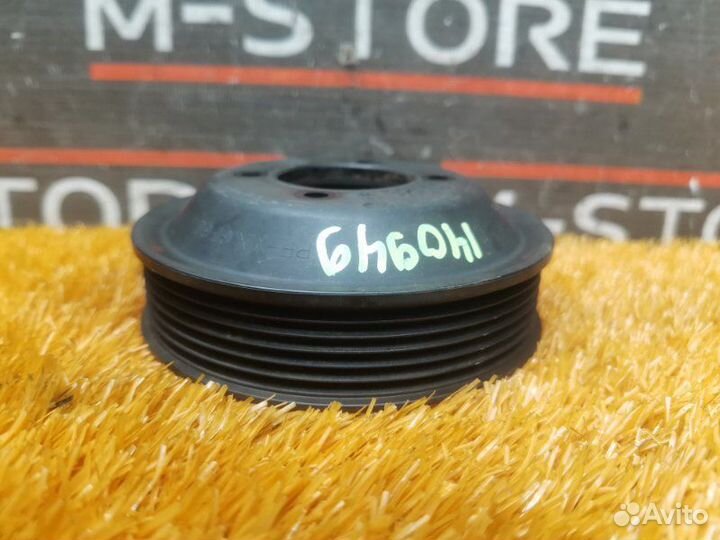 Шкив помпы Bmw X5 E53 M54B30 (306S3) 2006