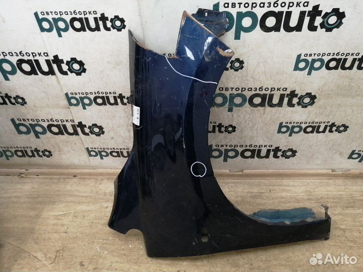 Крыло переднее правое 63100-EL030 Nissan Tiida