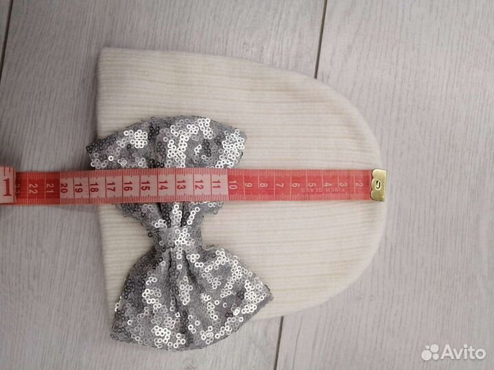 Шапка весна-осень для девочки.Цвет белый и розовый