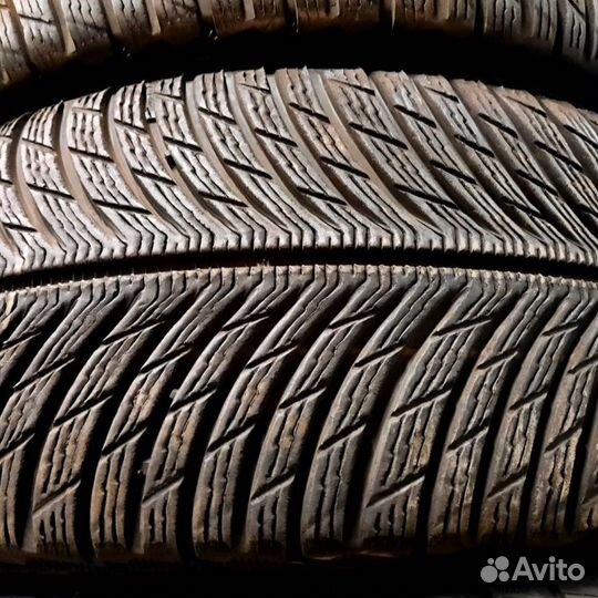 Michelin Alpin 5 255/45 R18