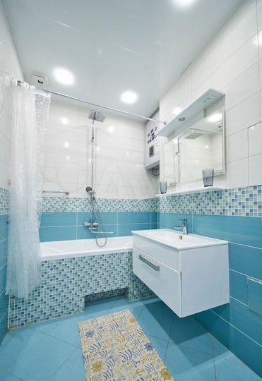 2-к. квартира, 65 м², 10/18 эт.