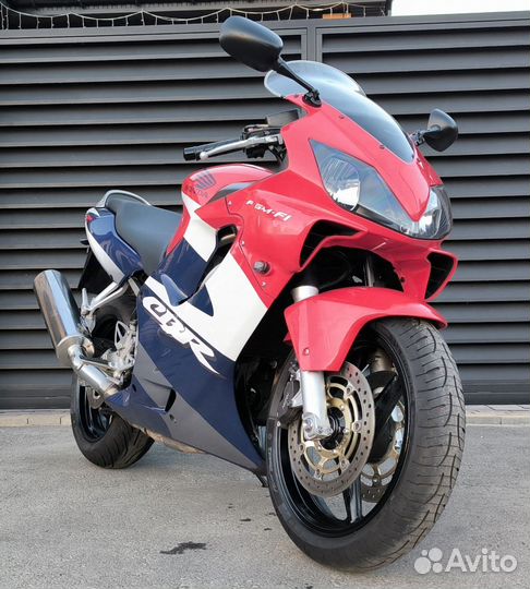 Honda cbr600f4i из Германии