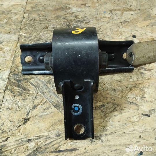 Подушка двигателя правая Mitsubishi Delica D5 CV5W