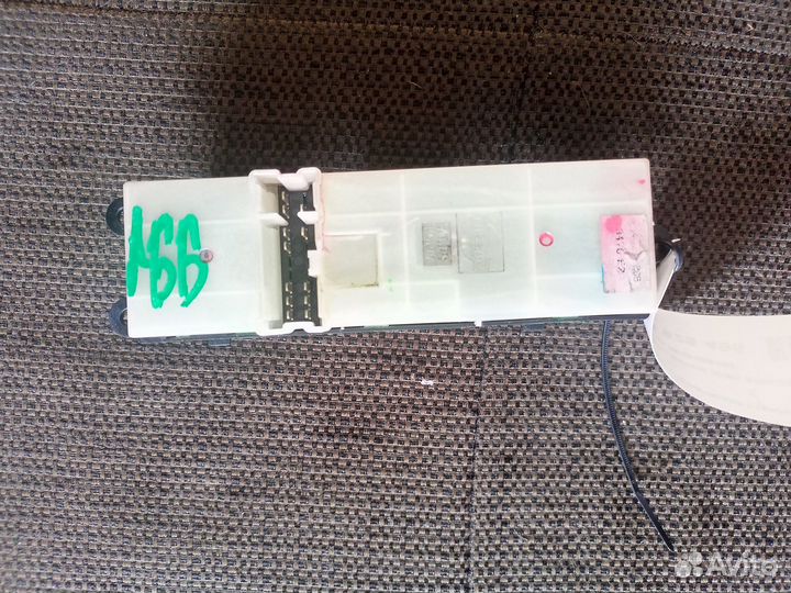 Nissan Navara D40, блок стеклоподъемников