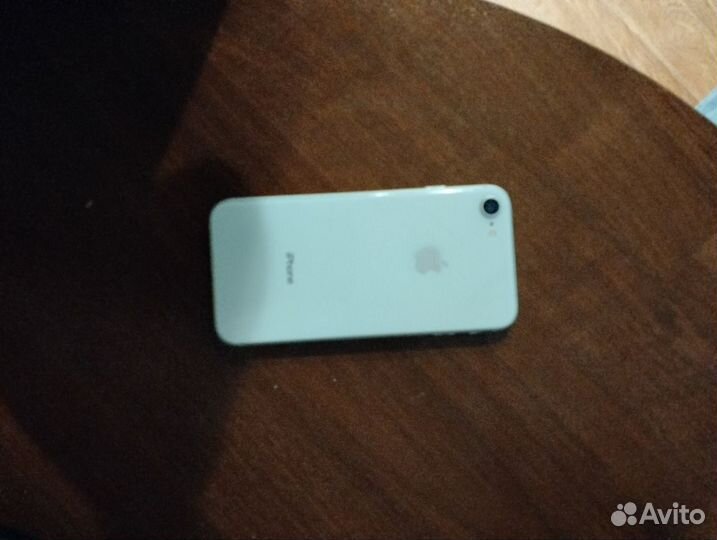 iPhone 8, 64 ГБ