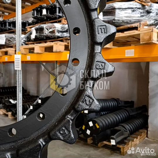 Звезда Case CX557