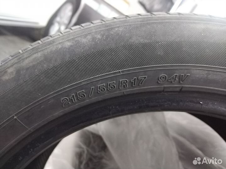 Yokohama BluEarth E70 215/55 R17