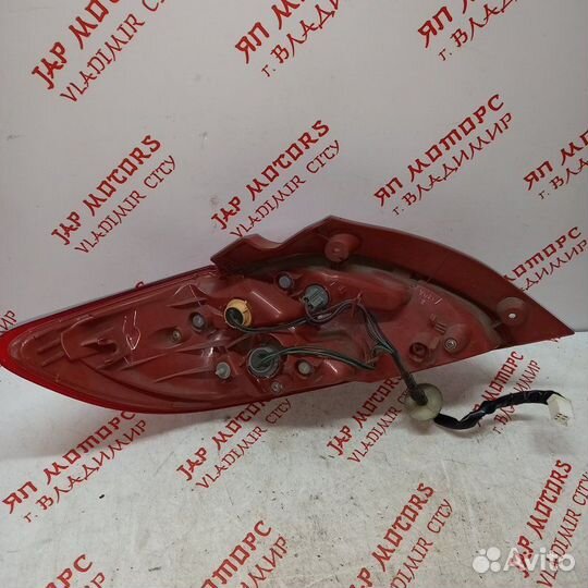 Фонарь задний задний правый Mazda 2 ZJ 2010