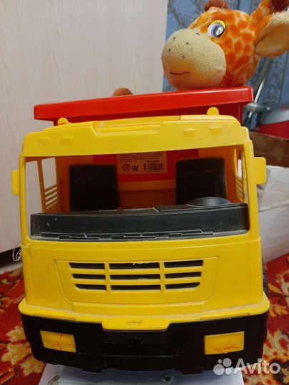 Машина Камаз