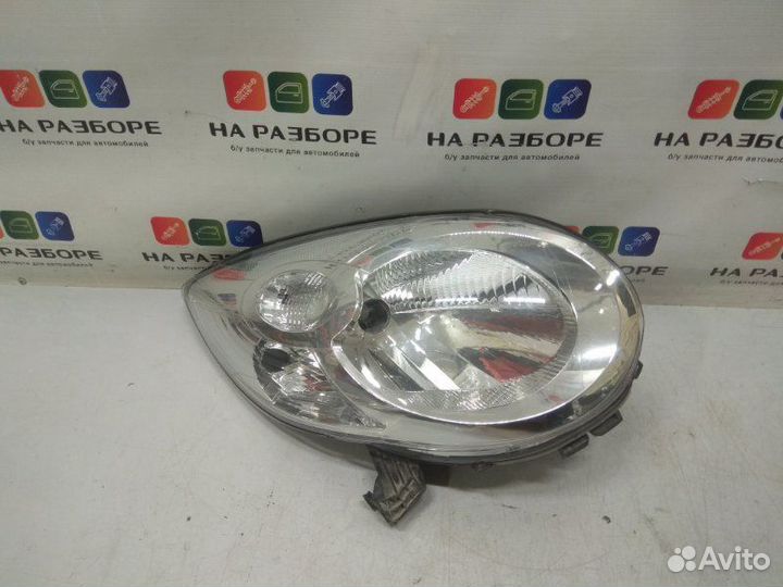 Фара передняя правая Citroen C1