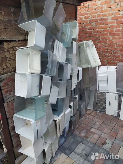 Ящики и полочки, балконы на холодильники