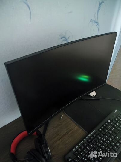 Монитор MSI G24C6