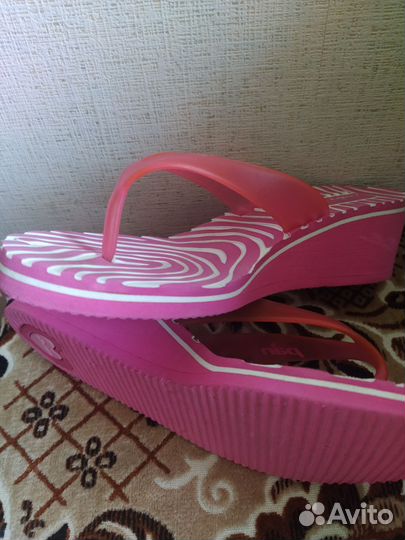 Шлепки пляжные