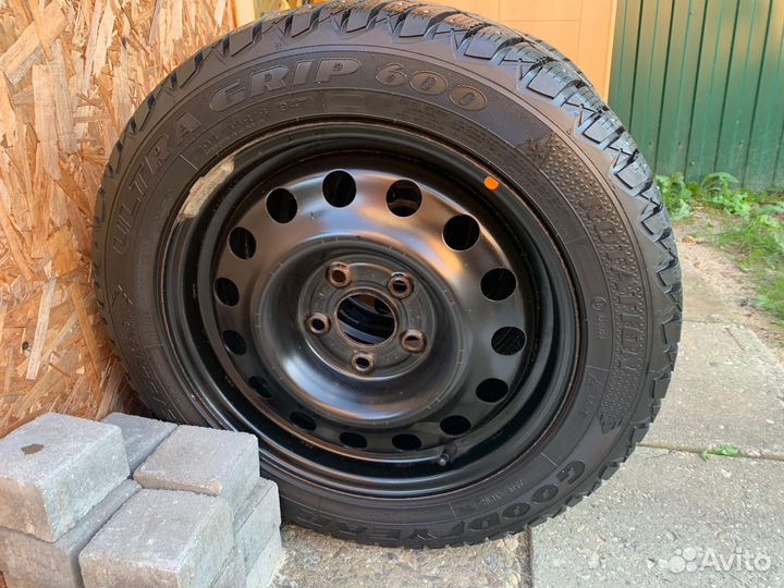 Goodyear ultra grip 600 r16 205/55 94T на дисках