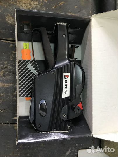 Этикет пистолет Blitz C8