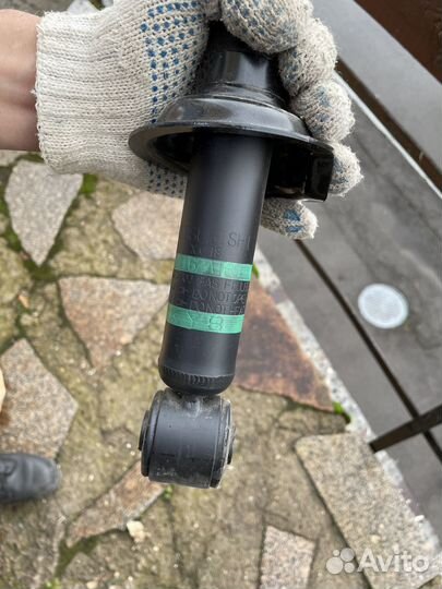 Задние амортизаторы на Mitsubishi Lancer X