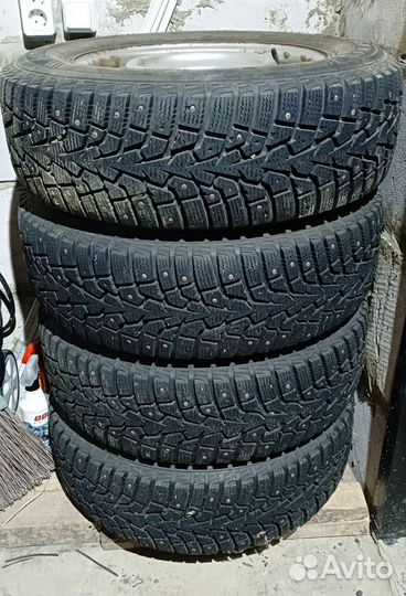 Зимние шины с дисками 215/65/R16 102Т