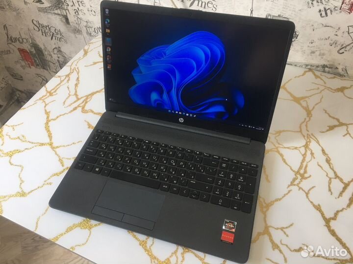 Ноутбук HP Ryzen3