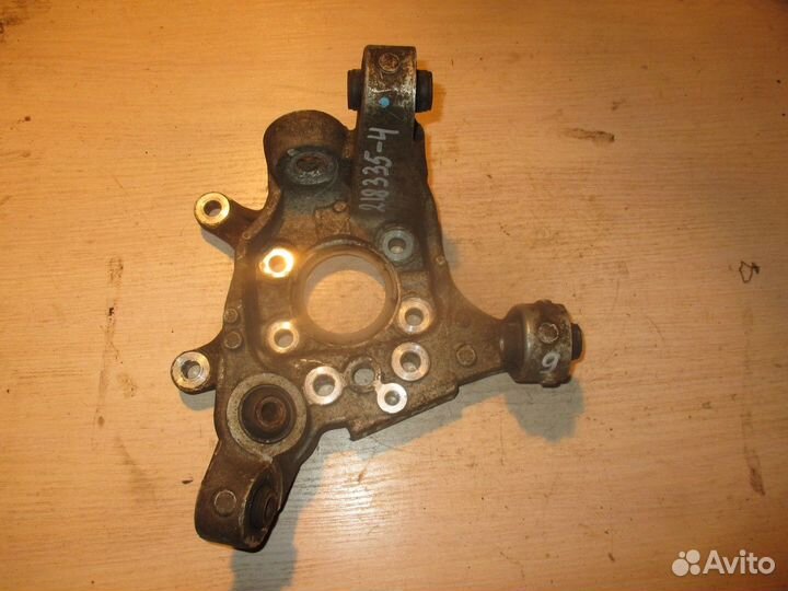 Кулак поворотный задний правый (Nissan Teana)