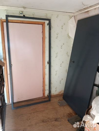 Дверь входная металлическая бу