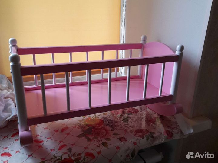 Кровать-качалка деревянная