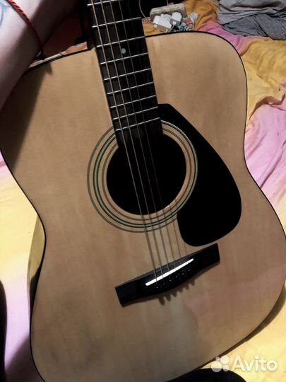 Акустическая гитара