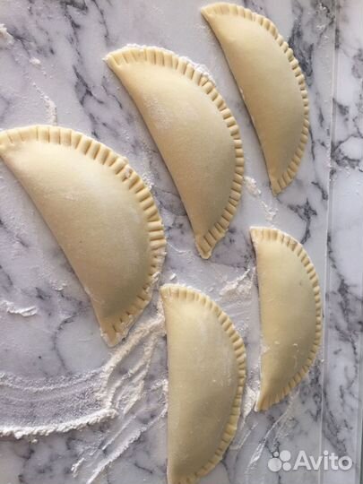 Пельмени домашние, вареники, котлеты ручной лепки