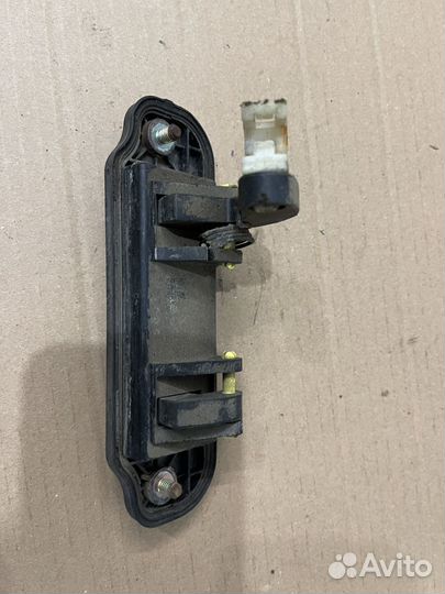 Ручка двери багажника, Mazda Мазда MPV II LW 99-06