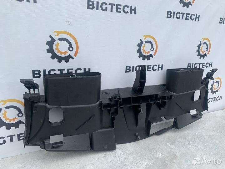 Воздуховод на передней панели Mercedes A2125000255