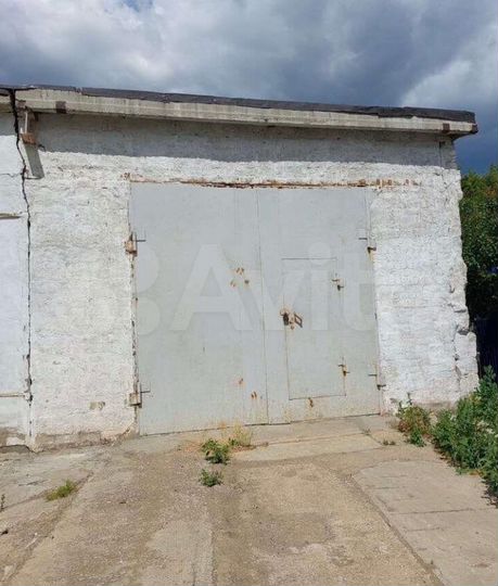 Гараж, > 30 м²