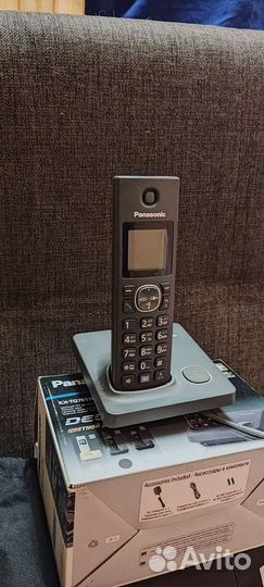 Беспроводной телефон Panasonic KX-TG7851RU