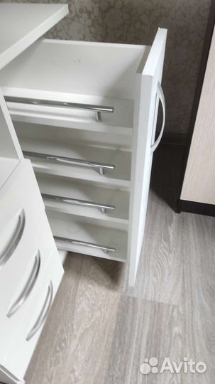 Стол для маникюра складной/стол для рукоделия