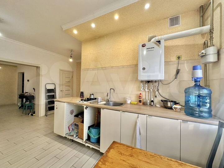 3-к. квартира, 72 м², 1/4 эт.