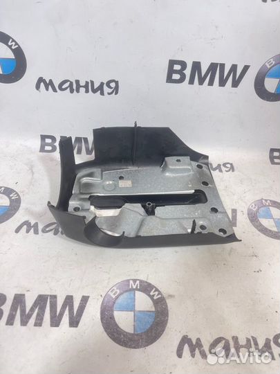 Кожух рулевой колонки Bmw X5 E53 M54B30 2004