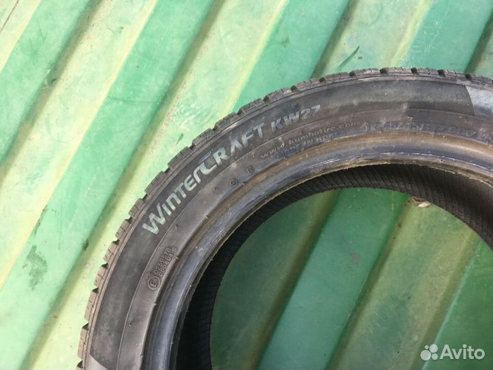 Kumho I'Zen KW27 245/45 R17