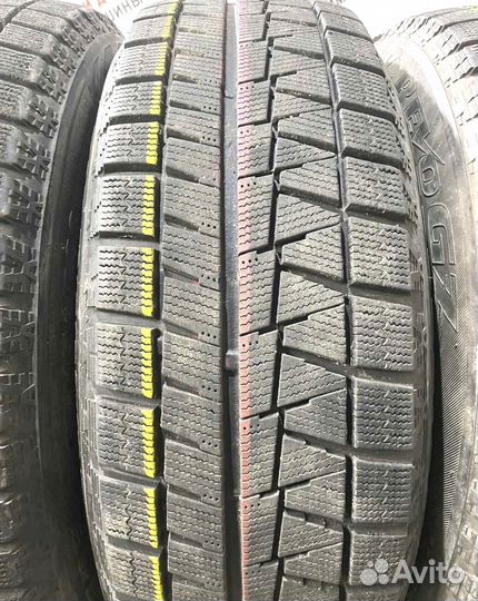 Bridgestone Blizzak Revo GZ 215/65 R16 92N