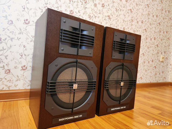 Электроника 35ас-130 (3952, 3953) 10.1989