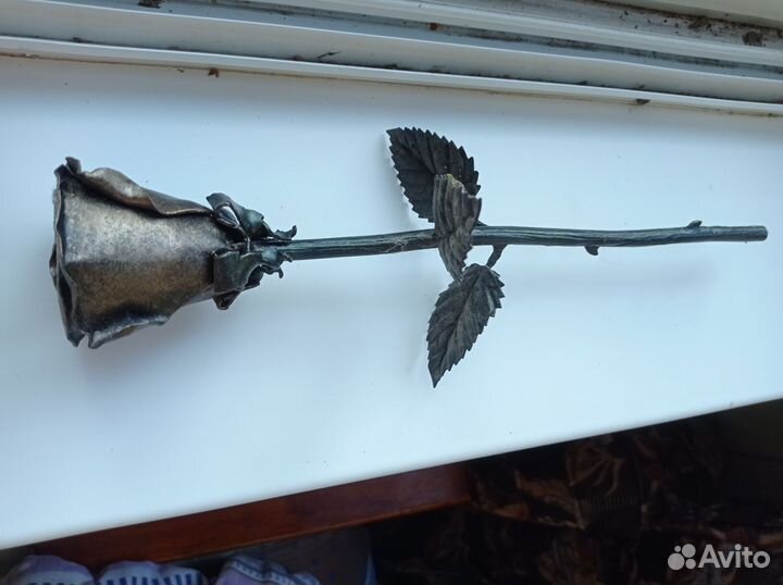 Роза кованая металлическая