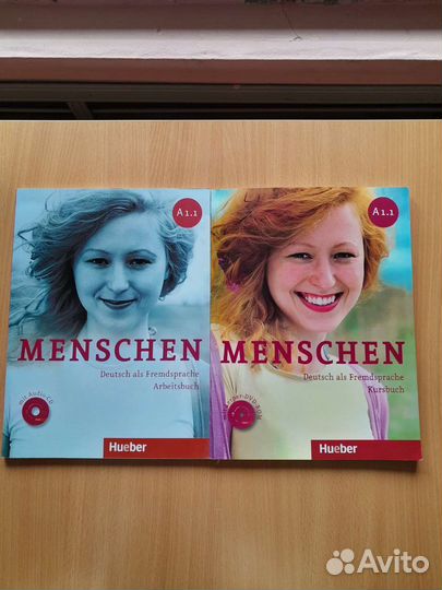 Учебник,рабочая тетрадь и диск. menschen