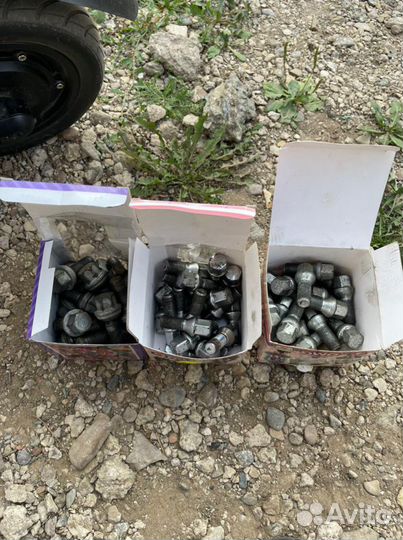 Болты 14*1.5 и 14*1.25 конус и сферические 3 компл