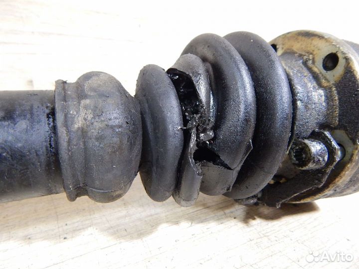 Привод правый Vw Golf 4 / Skoda Octavia 1U