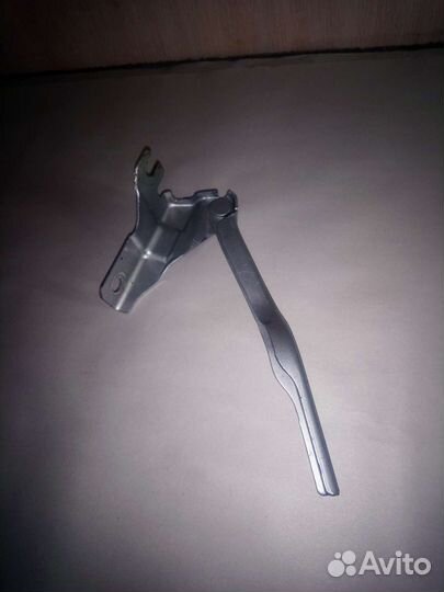 Петля капота volkswagen polo sedan