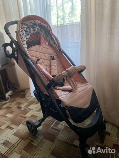 Прогулочная коляска mowbaby