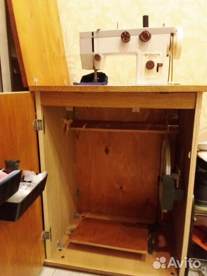 Швейная машина чайка 143